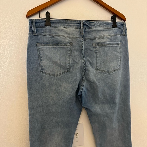 Buffalo David Britton Jess RIP & Repair Mid -Rise Skinny - Picture 5 of 8